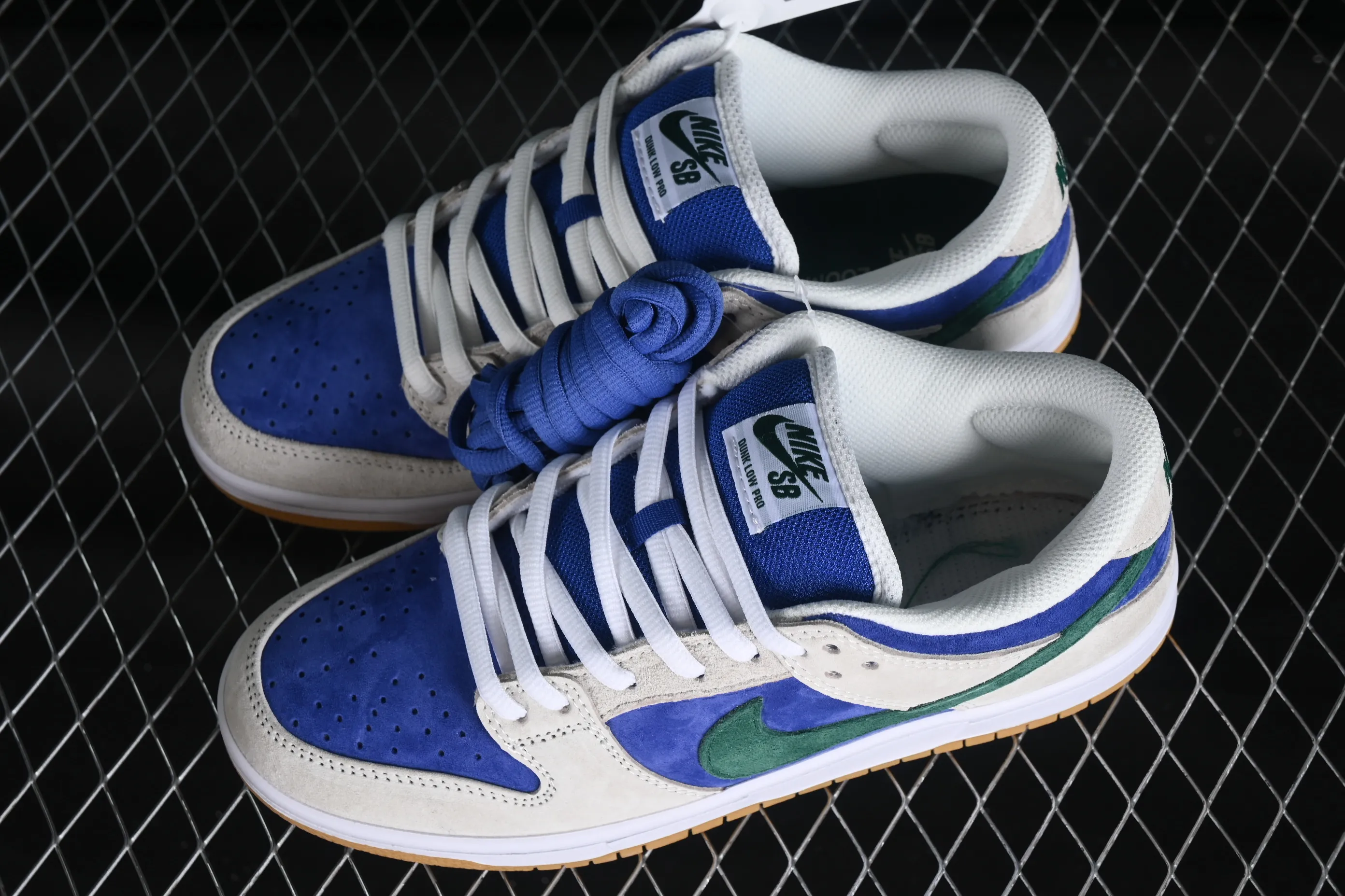 All categories Nk SB Dunk series Nk SB Dunk Low low-top sneakers N version Nk SB Dunk Low "Hyper Royal" Teenage Mutant Ninja Turtles Leonardo SB low-top casual sneakers HF3704-001